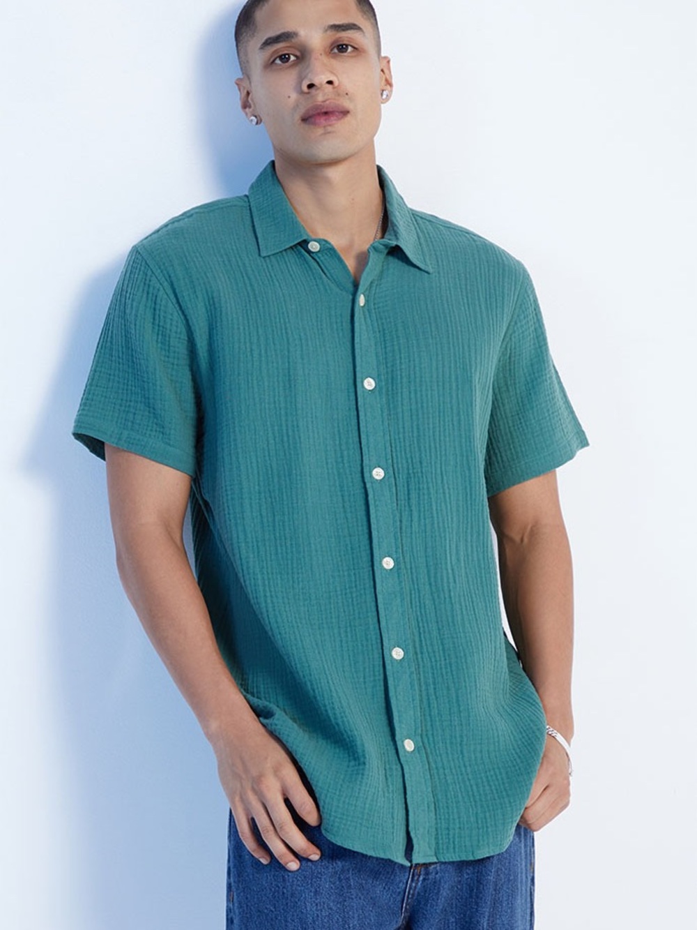 PacSun Men’s Green Textured Classic Camp Button Down Shirt